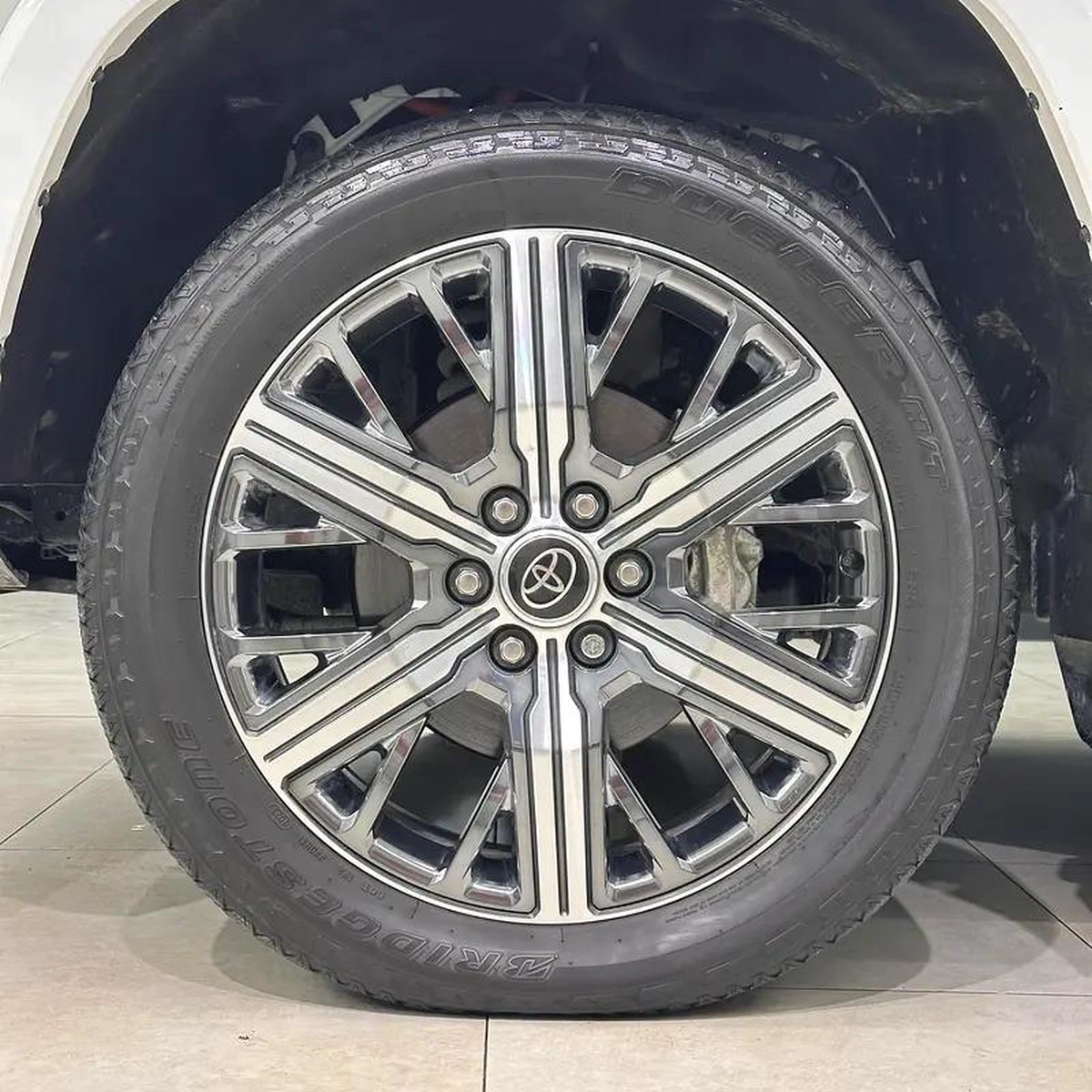 Toyota Tundra Capstone-14-14