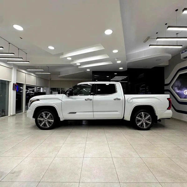Toyota Tundra Capstone