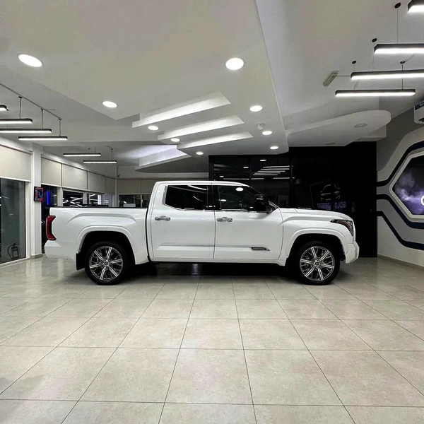 Toyota Tundra Capstone