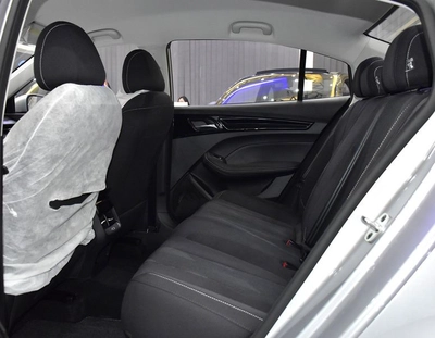 MG 5 ( 2026 Model ) in Silver Color GCC Specs-5