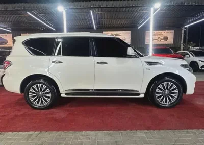 Nissan Patrol LE Platinum 2019 Cash, Zero Down payment & Without bank - GCC Specs-1