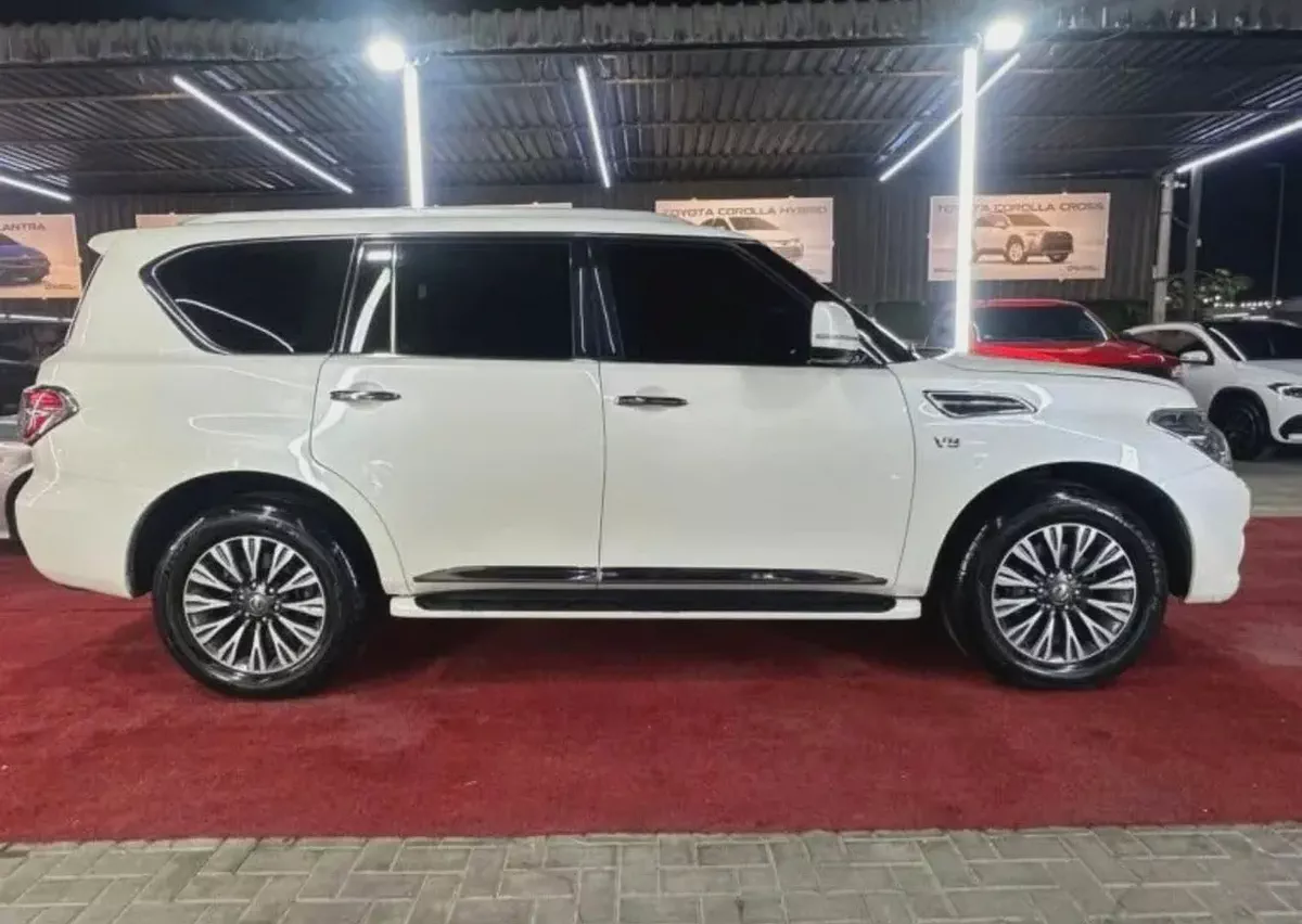 Nissan Patrol LE Platinum 2019 Cash, Zero Down payment & Without bank - GCC Specs-1-1