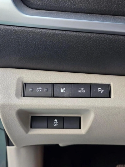 Nissan XTerra  2.5L 4WD GCC SPECS SE 2.5L 4WD-4