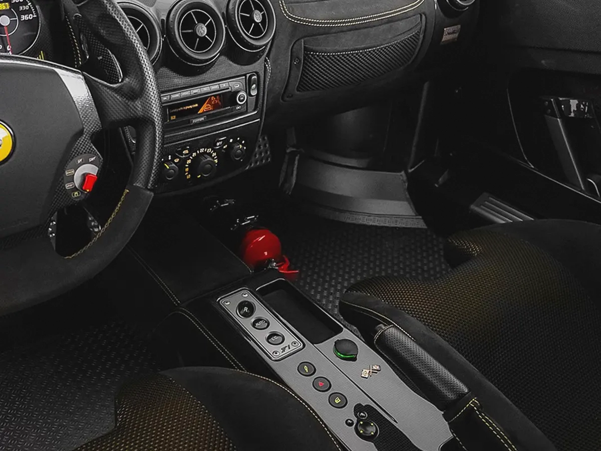 CASH ONLY: 899,000 AED | 2009 Ferrari 430 Scuderia / Full-Service History-10-10