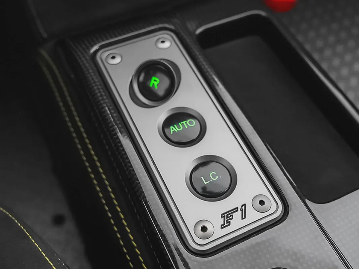 CASH ONLY: 899,000 AED | 2009 Ferrari 430 Scuderia / Full-Service History-11-11