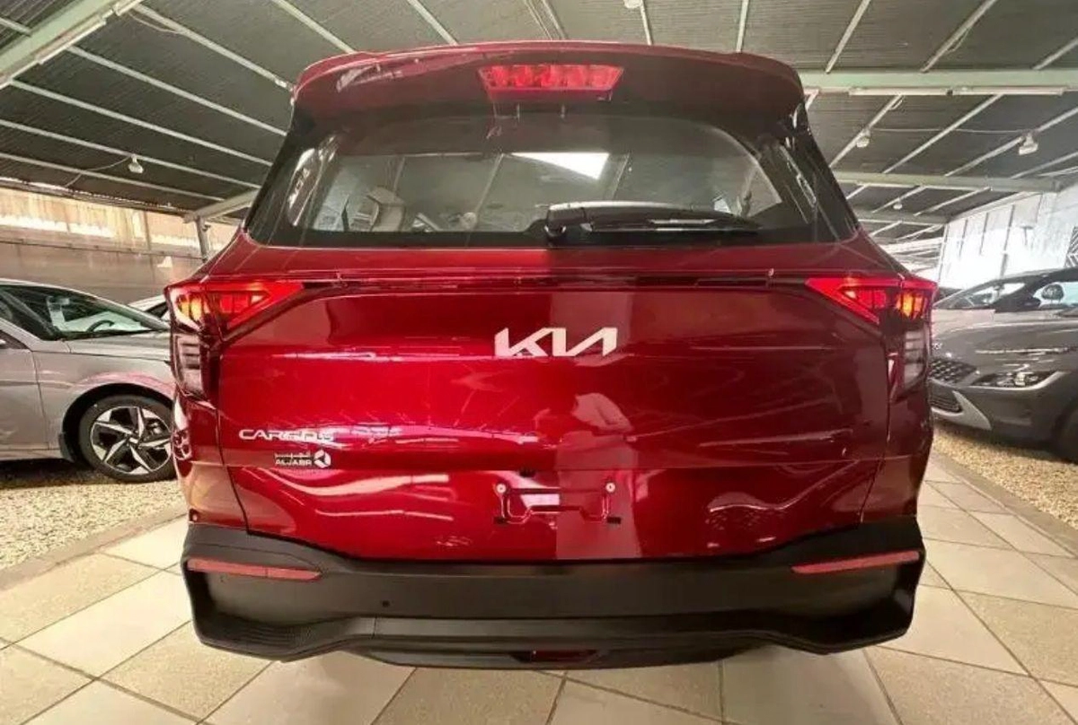 KIA CARENS GCC SPECS RED COLOR-7-7