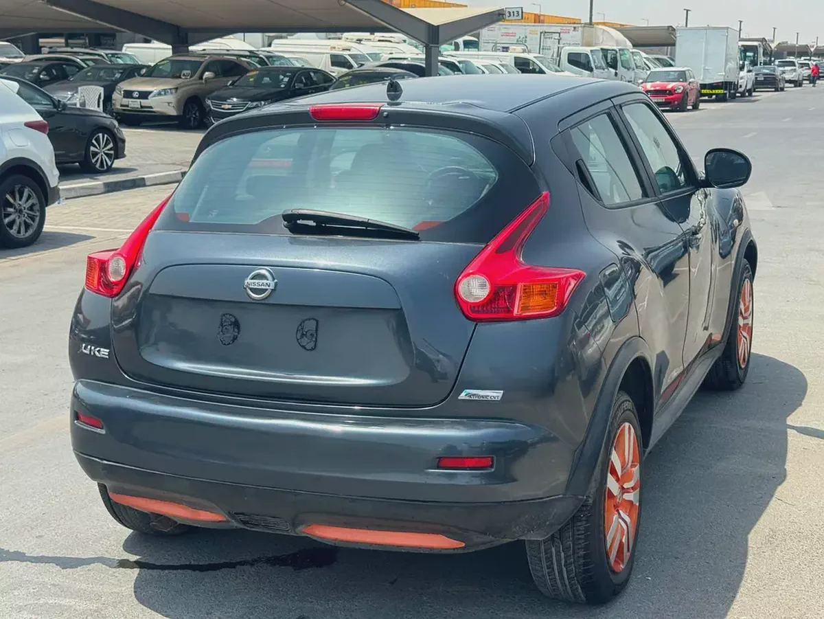 Nissan juke 2013 gary color GCC calen car-2-2