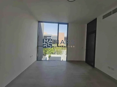 SPACIOUS | Big Lyout | Prime Location-0