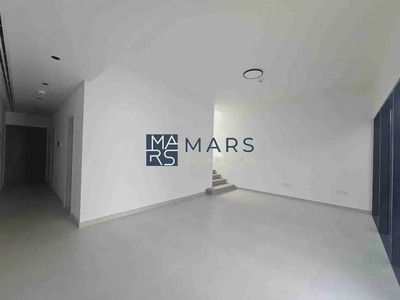 SPACIOUS | Big Lyout | Prime Location-1