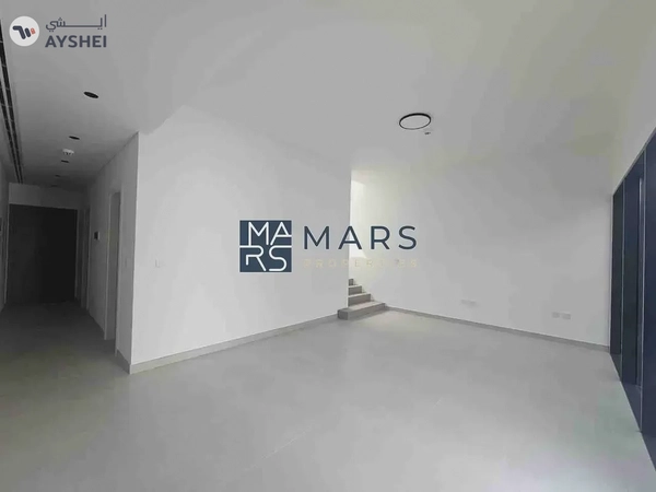 SPACIOUS | Big Lyout | Prime Location