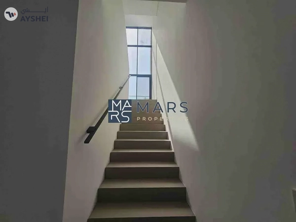 SPACIOUS | Big Lyout | Prime Location