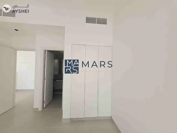 SPACIOUS | Big Lyout | Prime Location
