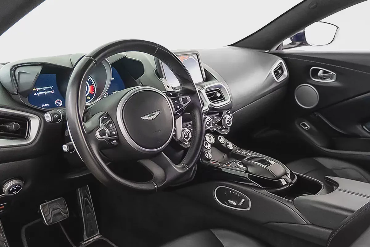 AED 6,378 / 60 months | 0% DP | 2019 Aston Martin Vantage V8 / Full Aston Martin Service History-6-6