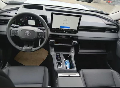 TOYOTA RAV4 LIMITED 2.5L HYBRID 2026-3
