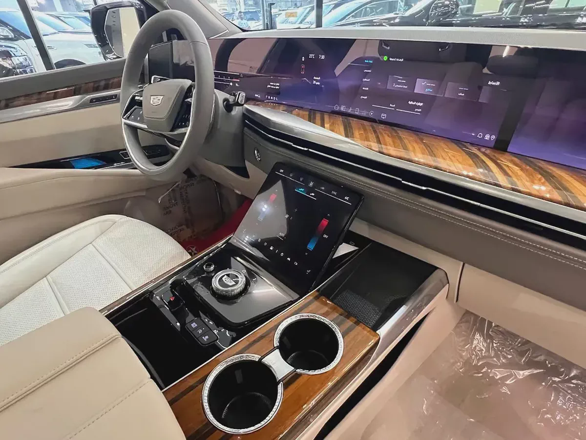 !! 2025 !! Cadillac | Escalade | Sport Platinum | GCC | Warranty + Service Contract-11-11