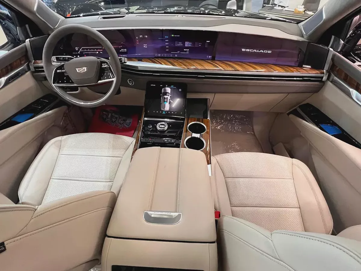 !! 2025 !! Cadillac | Escalade | Sport Platinum | GCC | Warranty + Service Contract-12-12