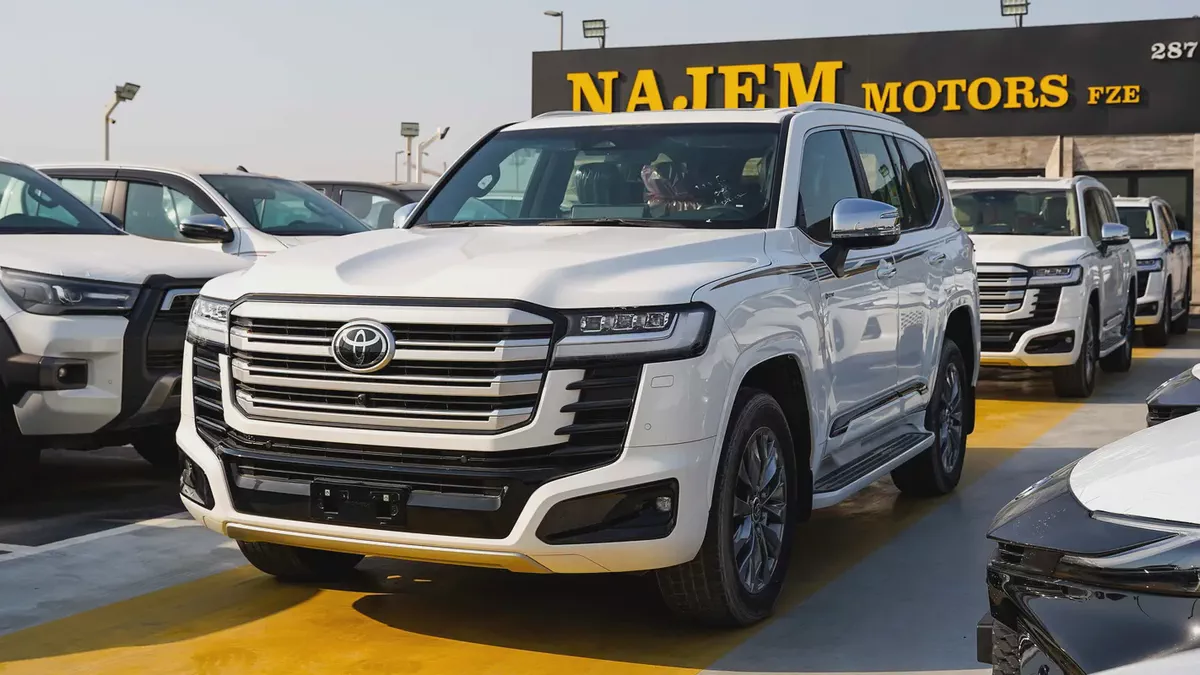 2026 / Toyota Land Cruiser VXR 3.5L HYBRID GCC Specs