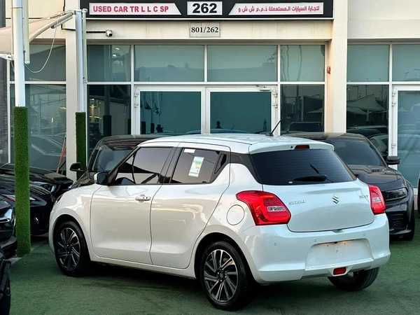 SUZUKI SWIFT 2024 GCCFULL OPTION ORIGINAL PAINT PERFECT CONDITION FULL SERVICE