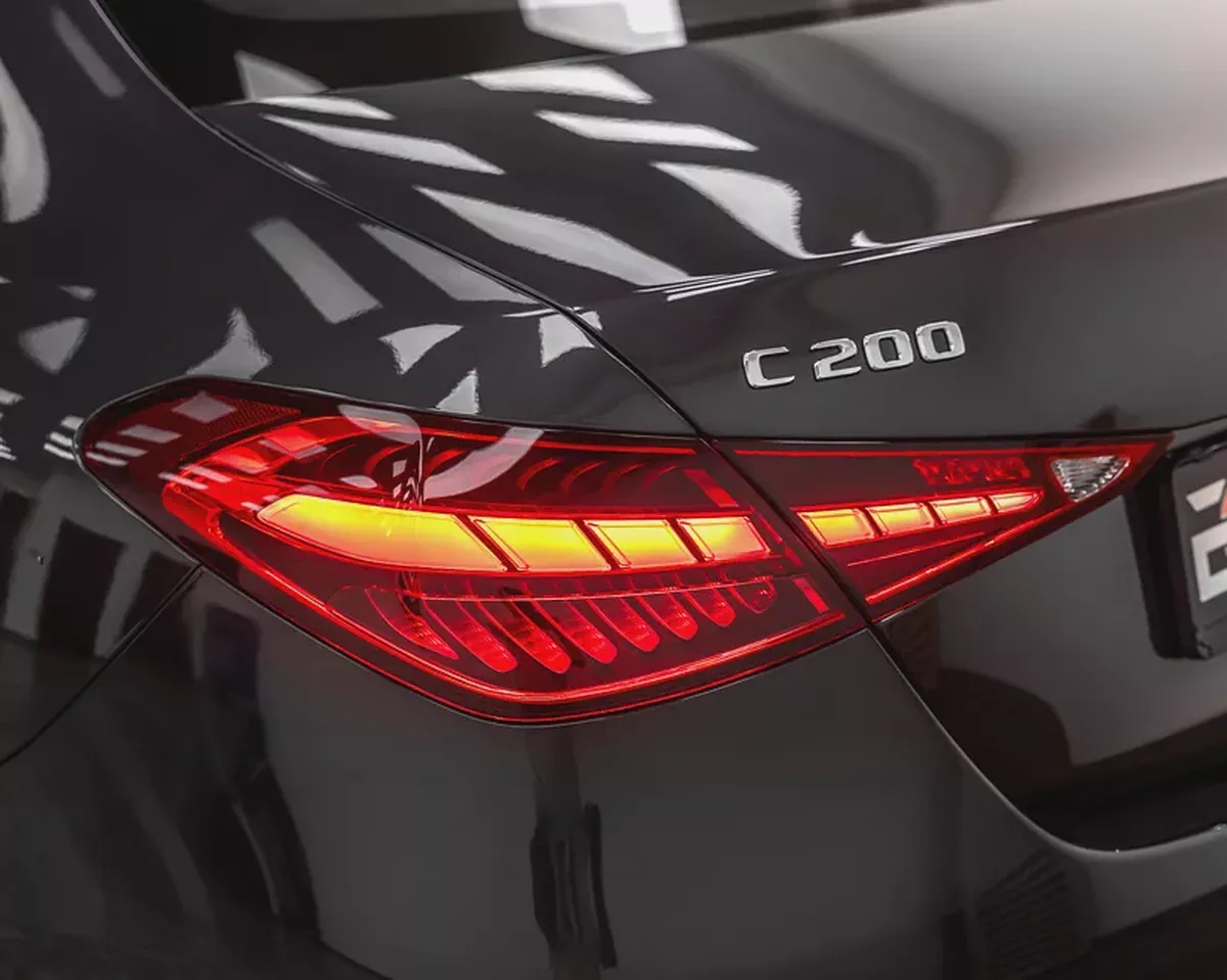 MERCEDES C200 PREMIUM - AMG KIT - 2026 - GCC - UNDER WARRANTY - BRAND NEW-4-4