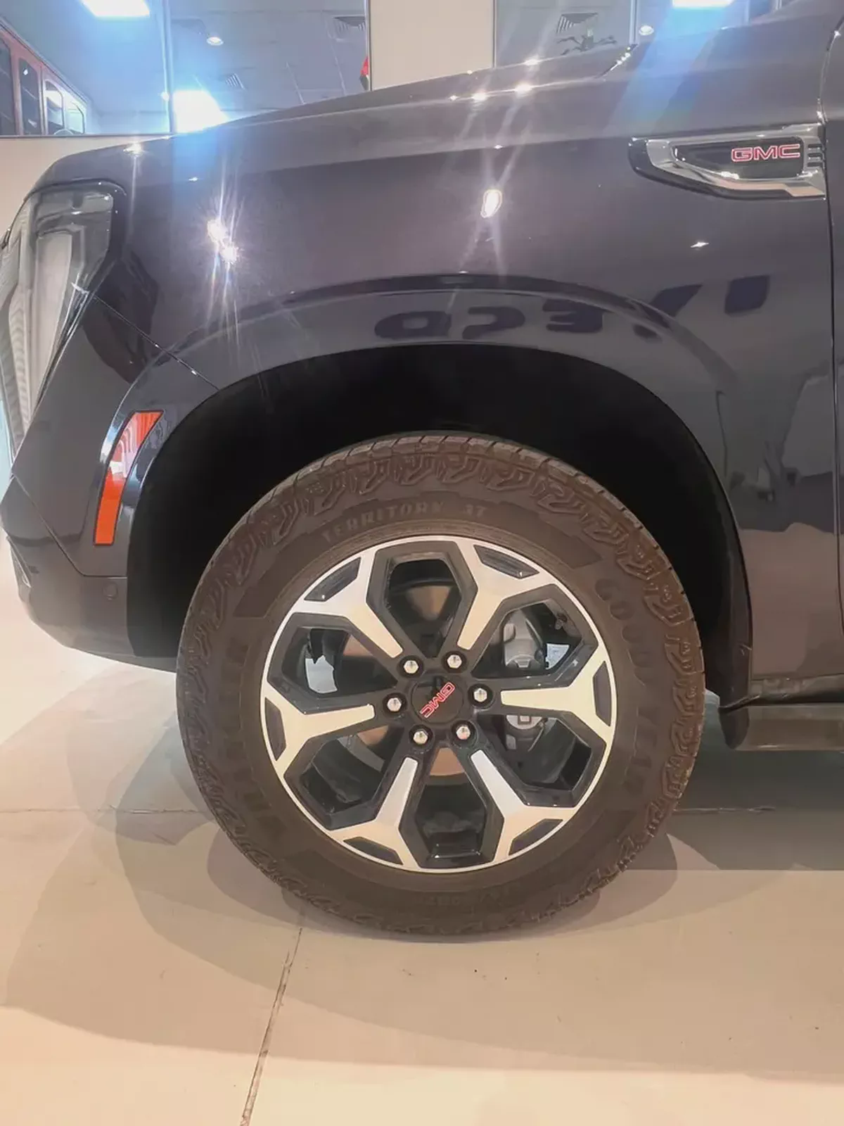 GMC Yukon AT4 4WD 6.2L V8 | AT4-4-4