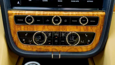 Bentley Bentayga 1-YEAR WARRANTY + SERVICE INCLUDED | IN-HOUSE FINANCING | 0% DOWNPAYMENT (BANK)-14