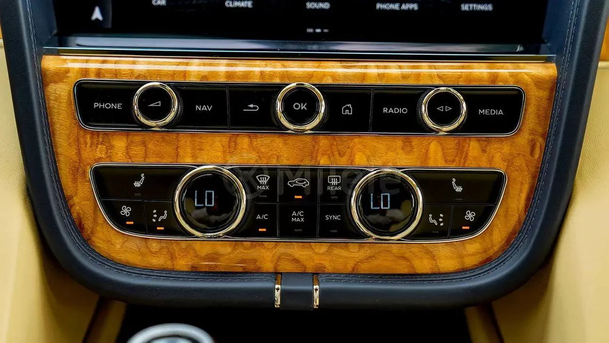 Bentley Bentayga 1-YEAR WARRANTY + SERVICE INCLUDED | IN-HOUSE FINANCING | 0% DOWNPAYMENT (BANK)-14-0