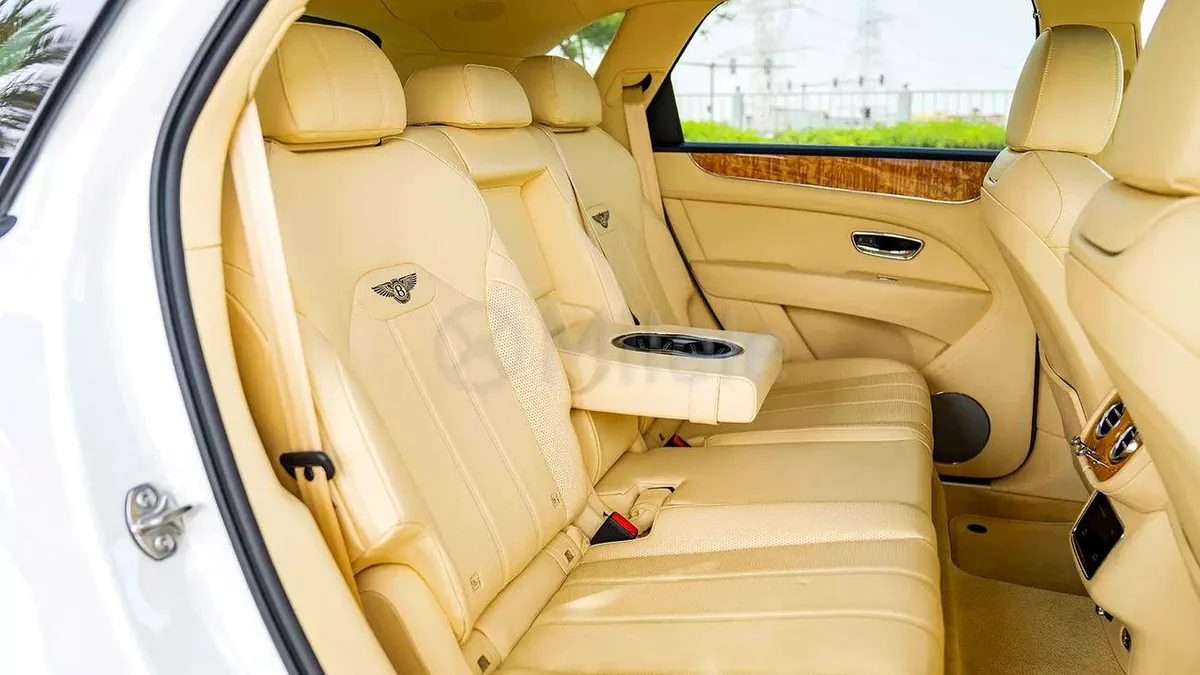 Bentley Bentayga 1-YEAR WARRANTY + SERVICE INCLUDED | IN-HOUSE FINANCING | 0% DOWNPAYMENT (BANK)-16-0
