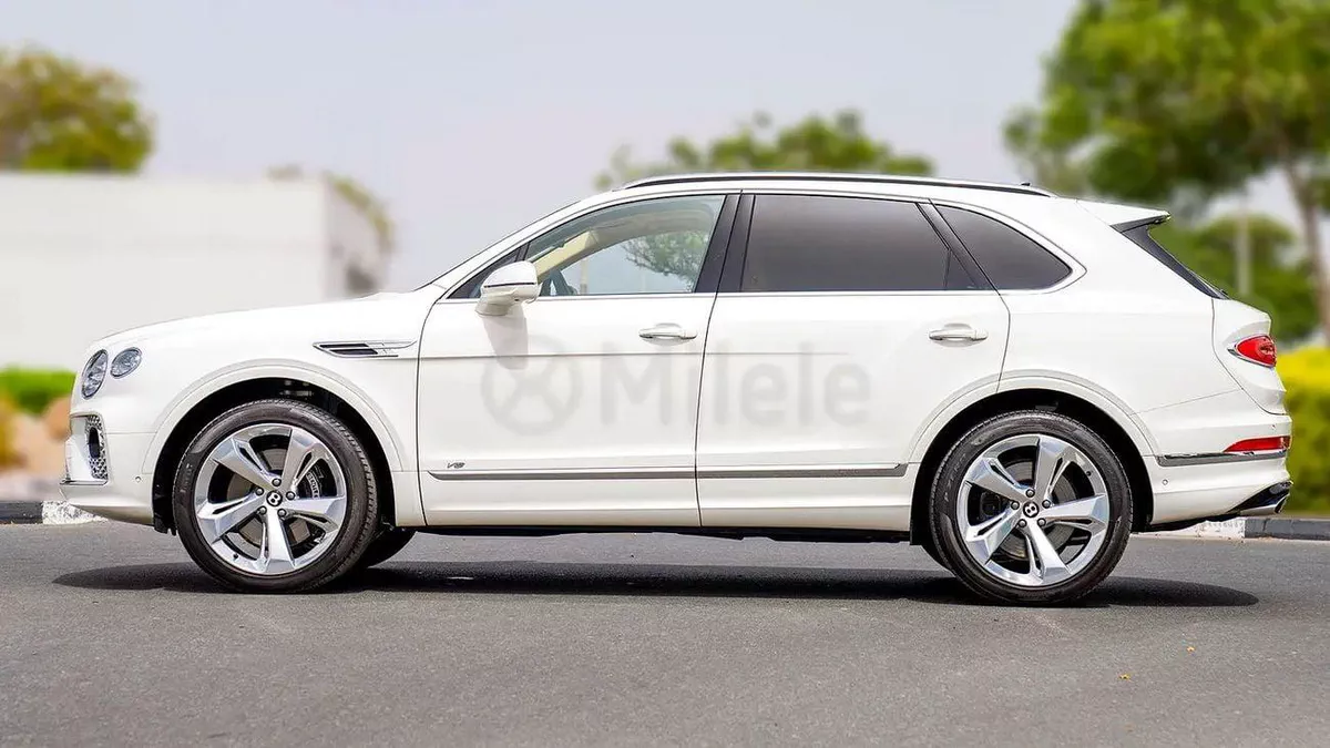 Bentley Bentayga 1-YEAR WARRANTY + SERVICE INCLUDED | IN-HOUSE FINANCING | 0% DOWNPAYMENT (BANK)-3-0