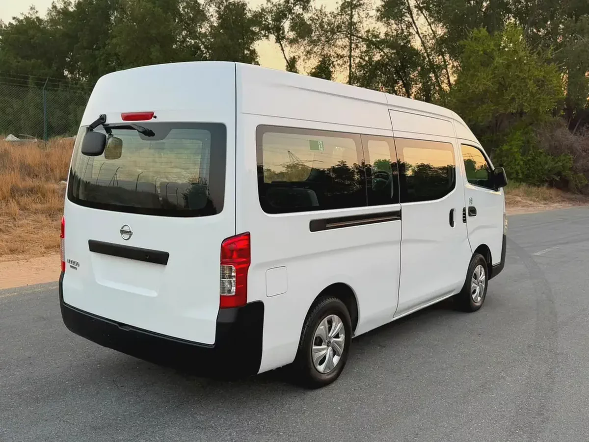 Nissan urvan 2019 very good condition-4-4