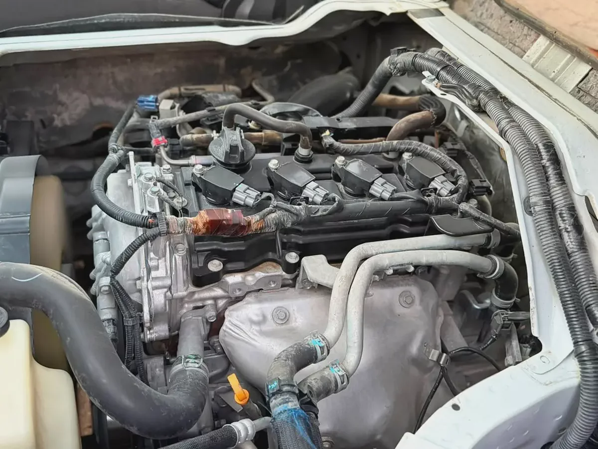 Nissan urvan 2019 very good condition-8-8