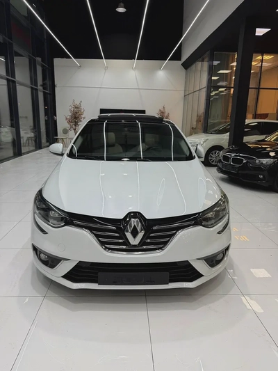Renault Megane LE Plus 2019 GCC Specs Full service history-0