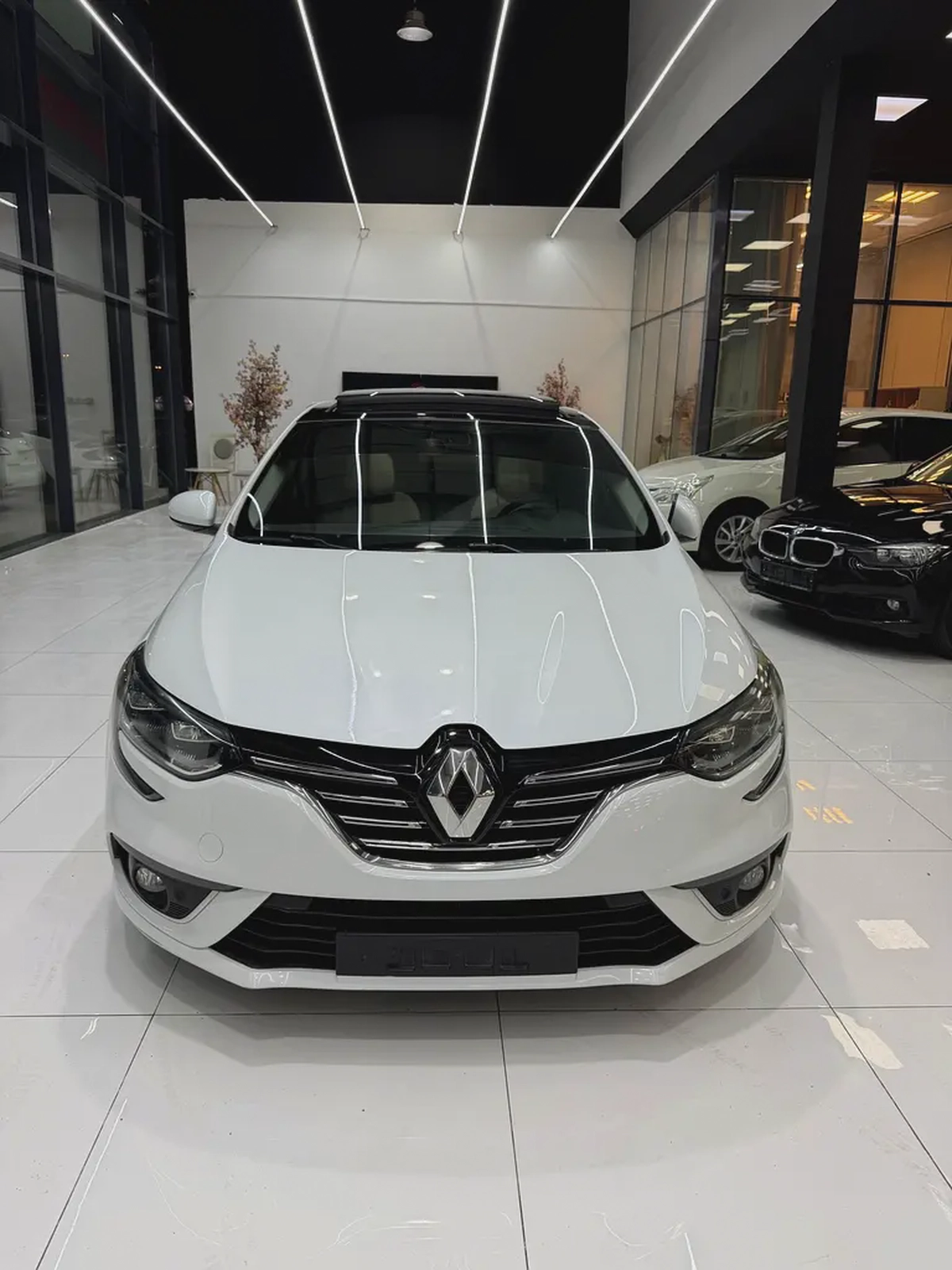 Renault Megane LE Plus 2019 GCC Specs Full service history