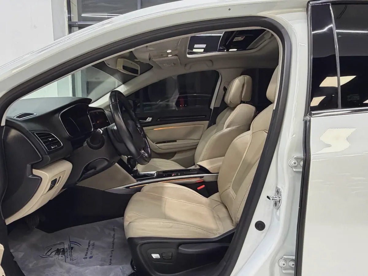 Renault Megane LE Plus 2019 GCC Specs Full service history-7-7