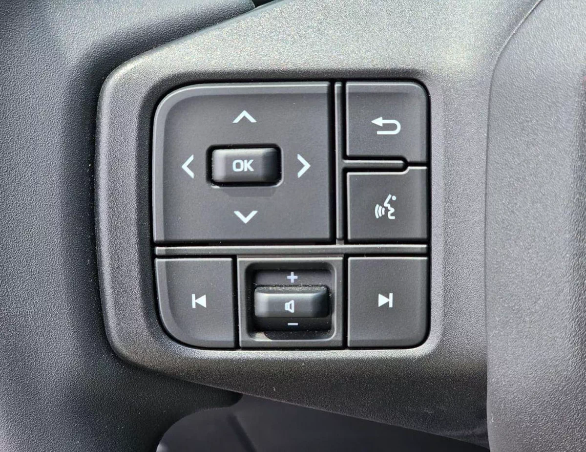 Toyota RAV4 LE || 2.0L PETROL V4 AWD | 10.5" TOUCHSCREEN DISPLAY | REAR CAMERA (CODE # RVPLEF)-20-0