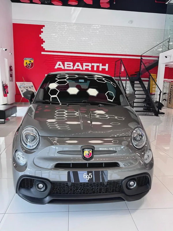 Abarth 695 Tourismo Hatchback 1.4L