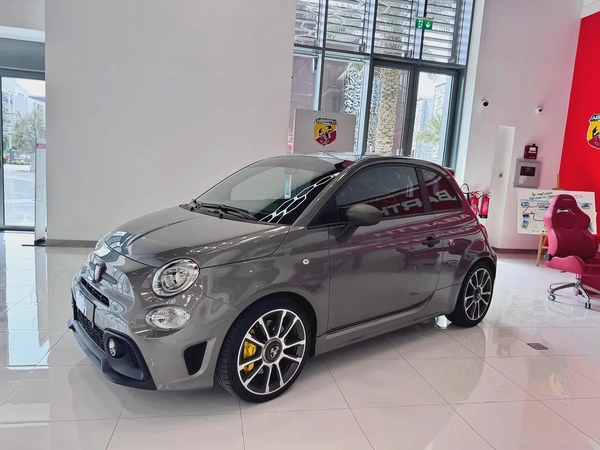 Abarth 695 Tourismo Hatchback 1.4L