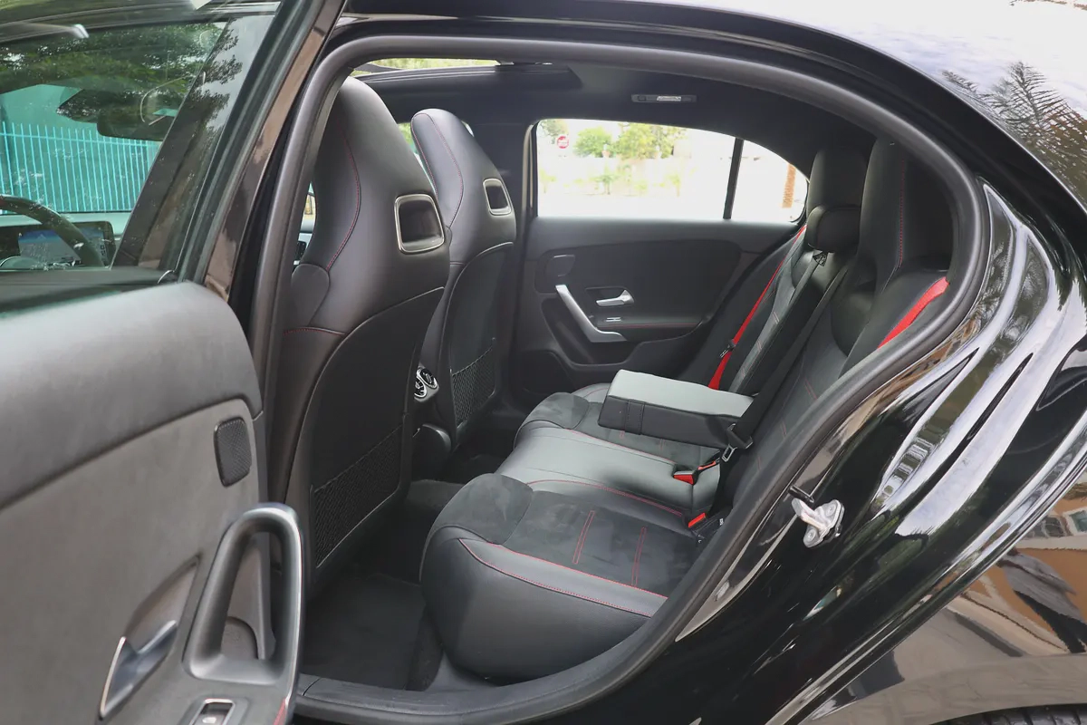 A35 AMG - GCC SPECS - UNDER WARRANTY - FULL SERVICE HISTORY - ACCIDENT FREE - EXCELENT CONDITION --17-17