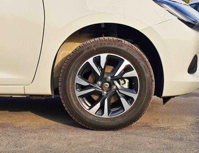 Suzuki Swift GLX / 1.2L PETROL A/T / PUSH START / REAR PARKING SENSOR / REAR CAMERA (CODE # GLX)-9