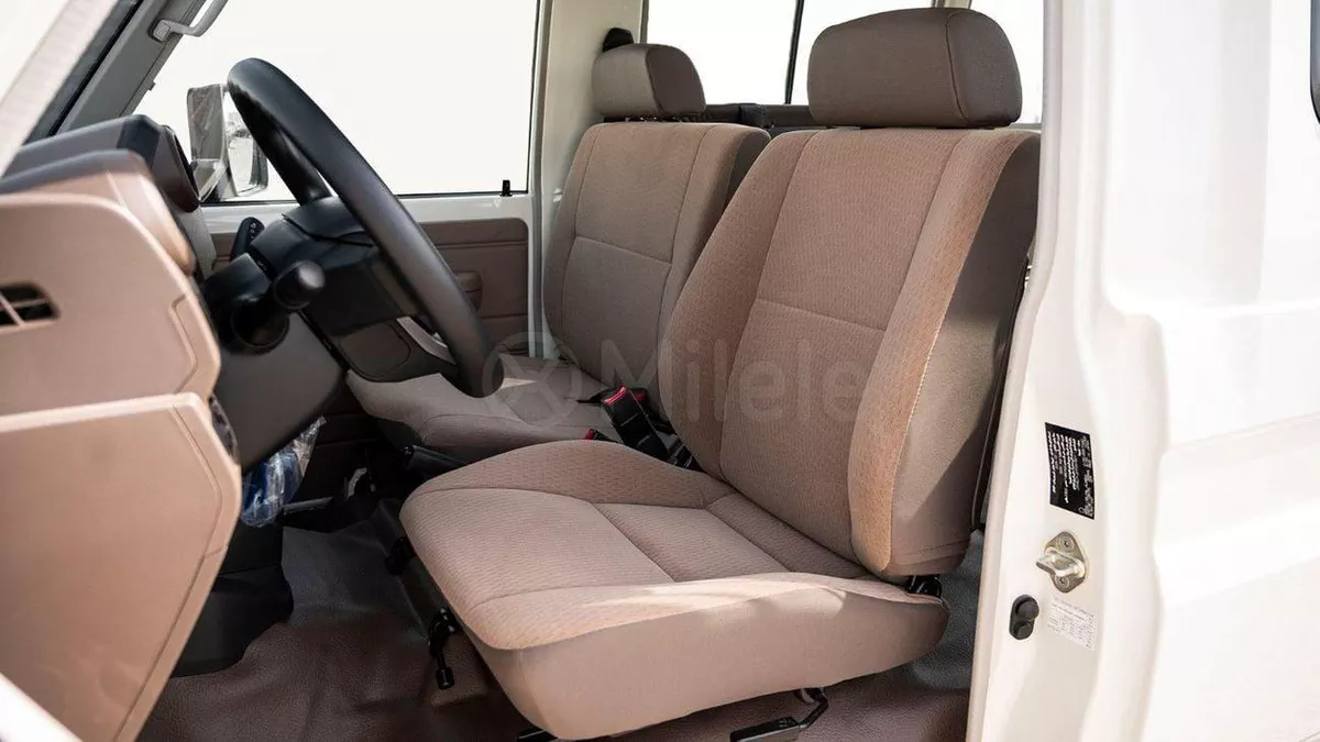 Toyota Land Cruiser 70 LC 78 HARDTOP 4.0L MT-10-0