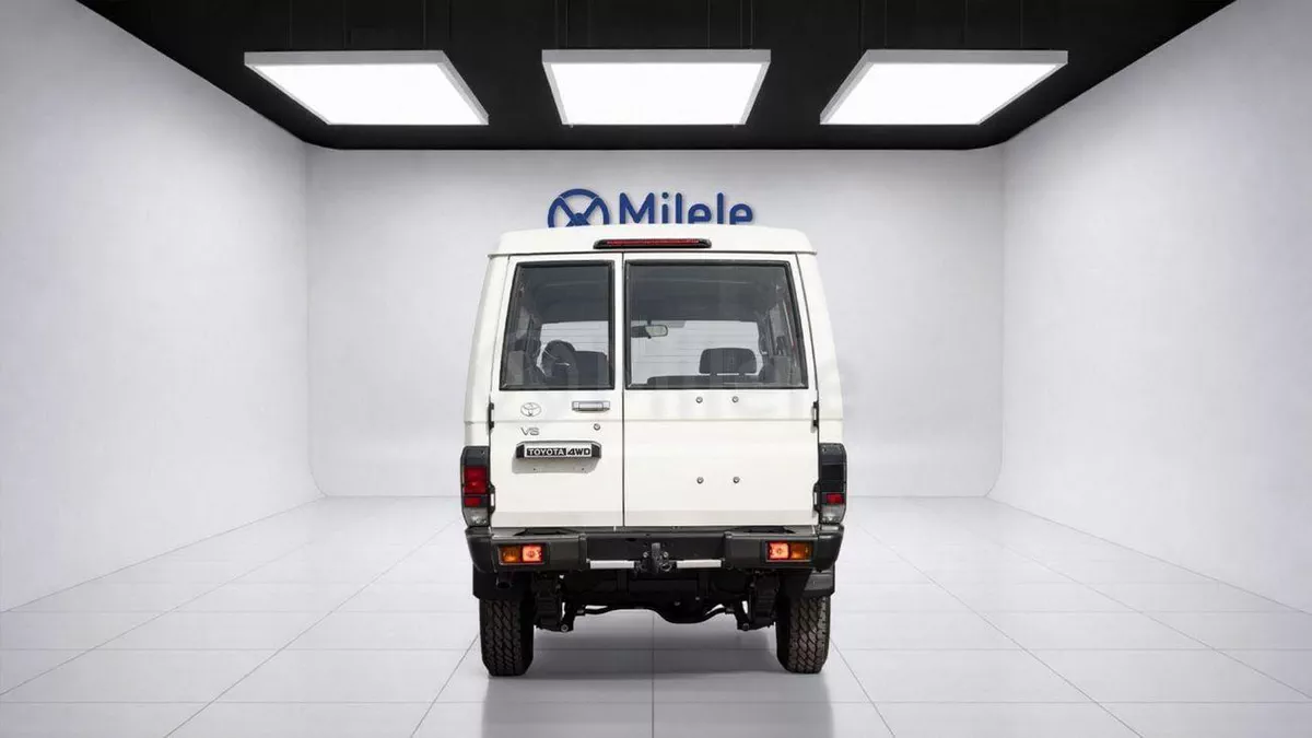 Toyota Land Cruiser 70 LC 78 HARDTOP 4.0L MT-7-0