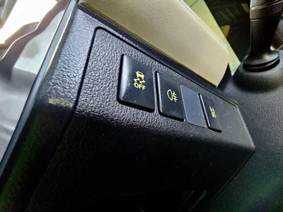 Toyota Rush EX / 1.5 V4/ LEATHER SEATS/ LOW MILEAGE/ EXPORT ONLY-18