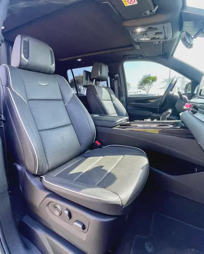 2023 Cadillac Escalade ESV Premium Luxury | GCC Specs | Low Mileage-12