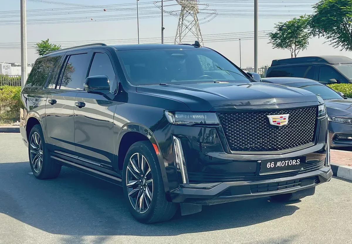 2023 Cadillac Escalade ESV Premium Luxury | GCC Specs | Low Mileage