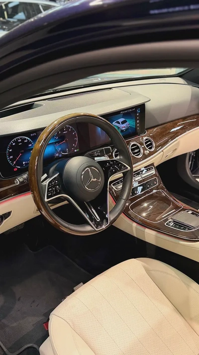 Mercedes-Benz E 300 2023 GCC Specs - Like New!-14