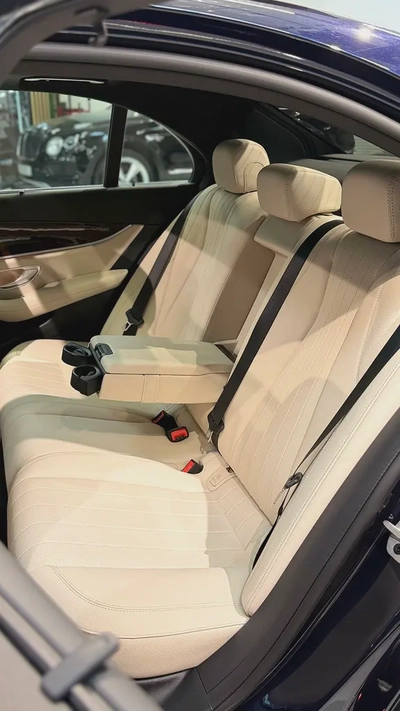 Mercedes-Benz E 300 2023 GCC Specs - Like New!-17