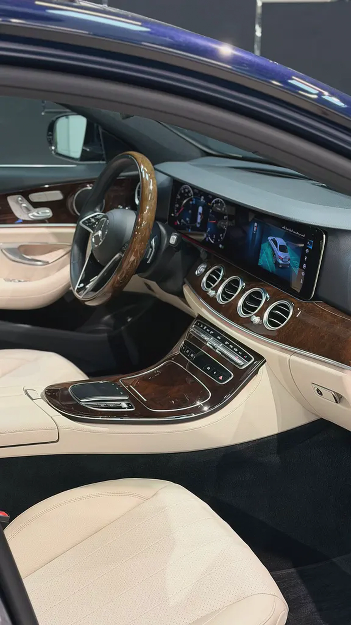 Mercedes-Benz E 300 2023 GCC Specs - Like New!-11-11