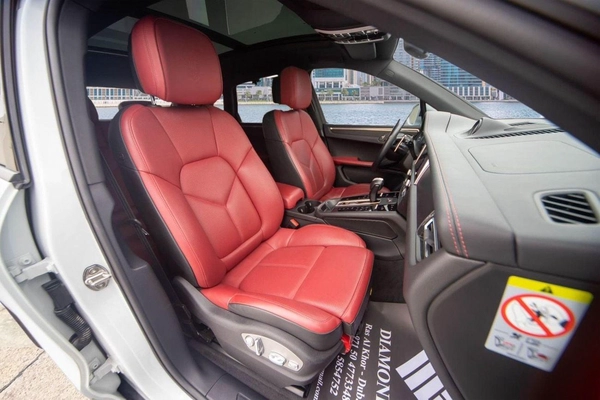 Porsche Macan STD | GCC | full service history