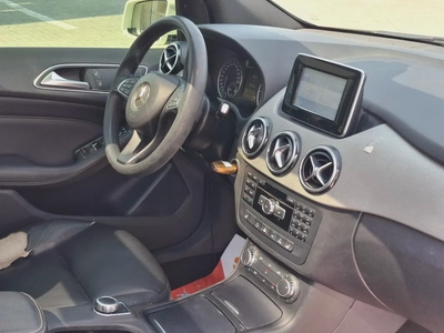 Mercedes-Benz B200d 2013 full option-5
