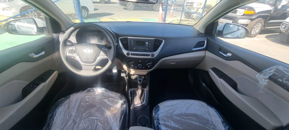 Hyundai Accent White 2023 – Automatic Sedan-9-9