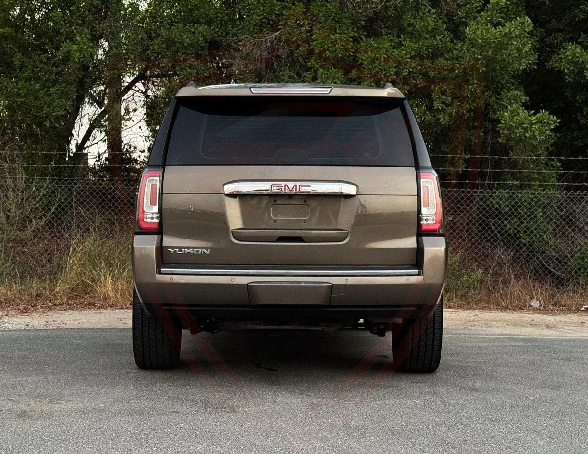 GMC Yukon DENALI GMC Yukon Denali Full Option | 6.2 L | 2016 | GCC | Accident-Free | In Excellent Condition-5-0